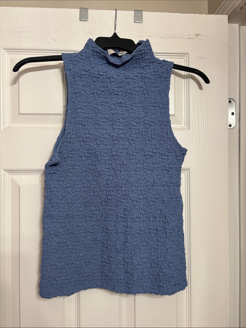 LOFT Crinkle Mock Neck Sleeveless Tank in Dusty Blue